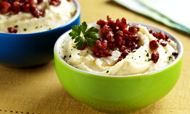 Purê de batata com leite de coco e calabresa