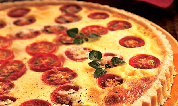 Quiche de tomate-cereja com requeijão