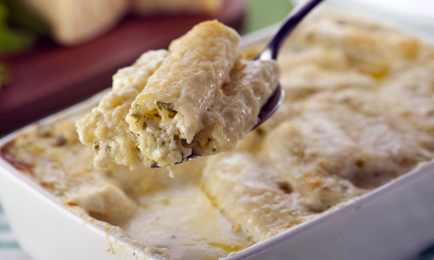 Rigatone recheado com queijo e ervas