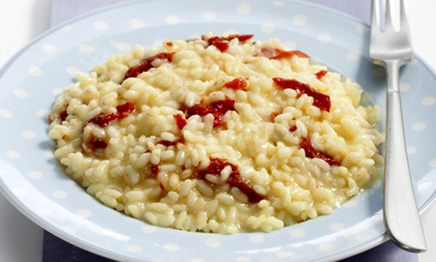 Receita de Risoto de frango desfiado com tomate seco, enviada por