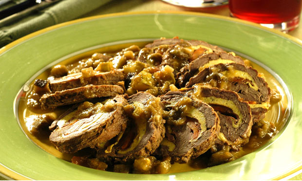 Rocambole de carne e mortadela