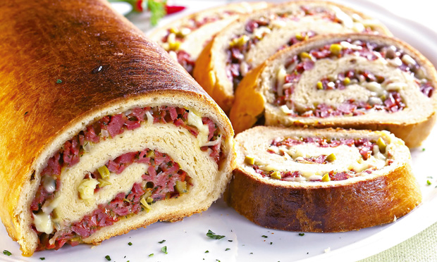 Rocambole de salsicha