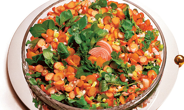 Salada de agrião e pinhão