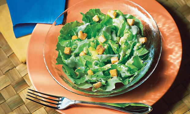 Salada de alface com croûtons