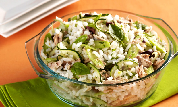 Salada de arroz com atum