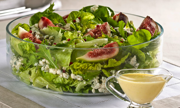 Salada de folhas verdes com figo e queijo | CLAUDIA