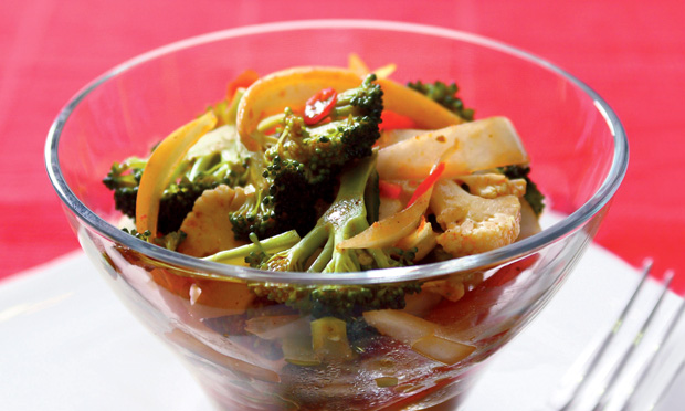 Salada de legumes crus
