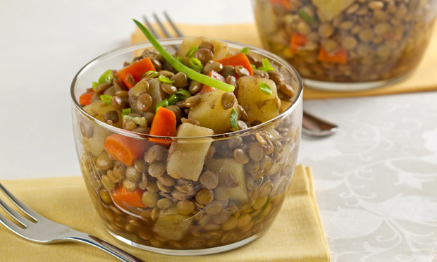 Salada de lentilha com legumes