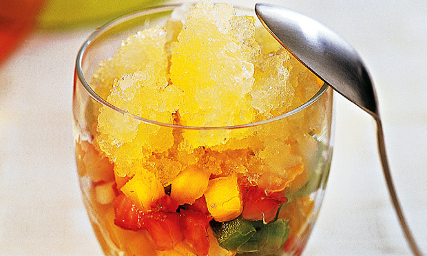Salada de frutas com granita