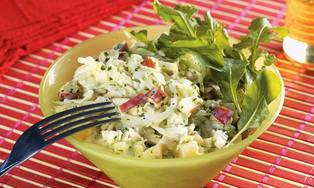Salada refrescante de repolho