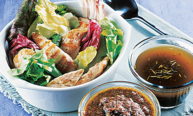 Salada verde com molho de linhaça