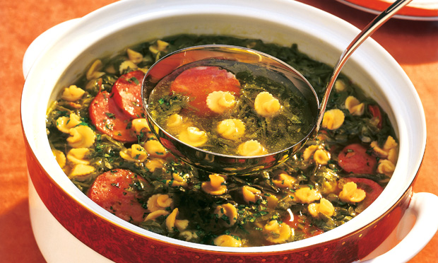 Sopa de couve com linguiça