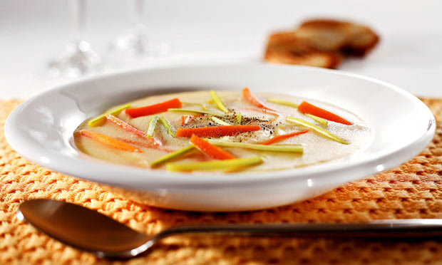 Sopa de sêmola de trigo com cenoura