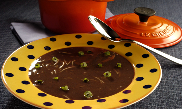Sopa de feijão-preto