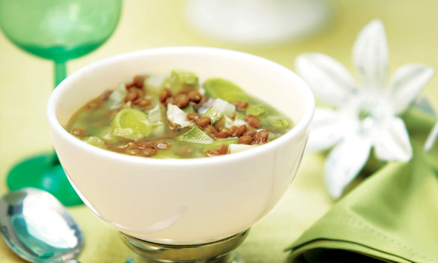 Sopa de lentilha e legumes