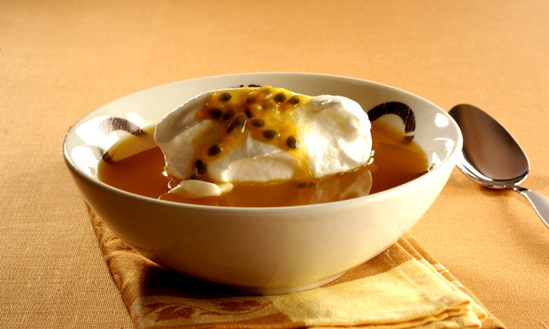 Sopa de maracujá com suspiro