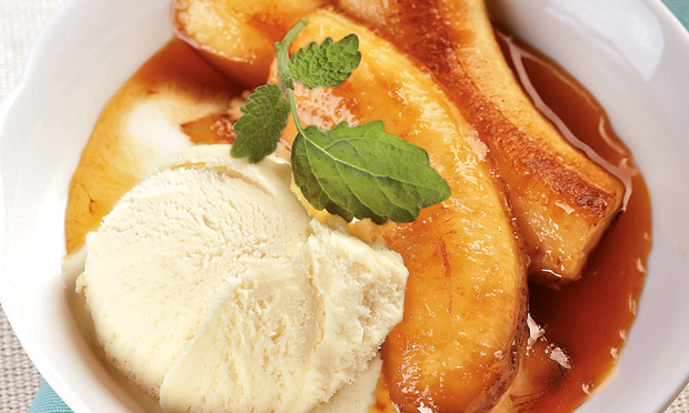 Sorvete com banana sautée