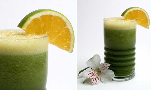 Suco de couve com laranja e gengibre