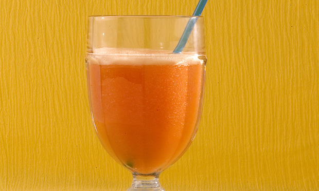 Suco de papaia com limão