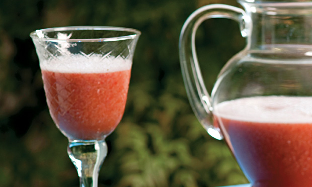 Suco vitaminado de laranja, morango e aveia