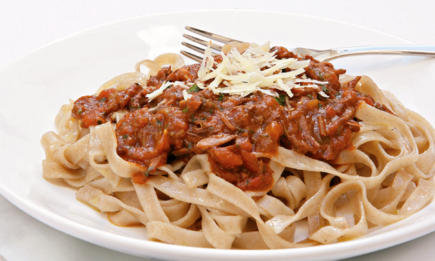 Talharim com ragu de carne