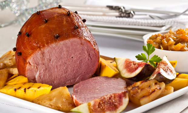 Tender na cachaça com frutas grelhadas