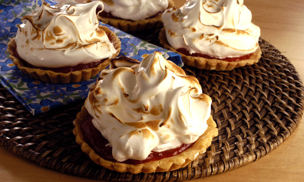 Torta de cupuaçu com merengue