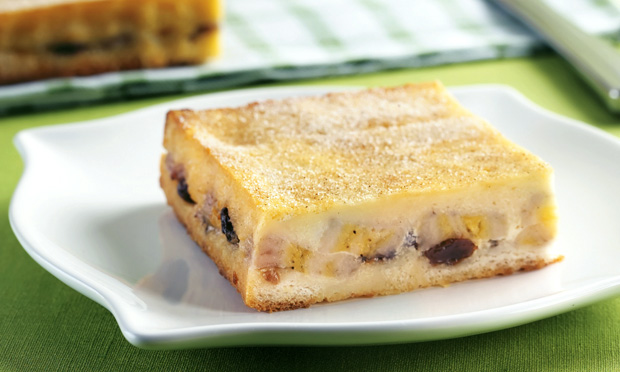 Torta de banana com pão