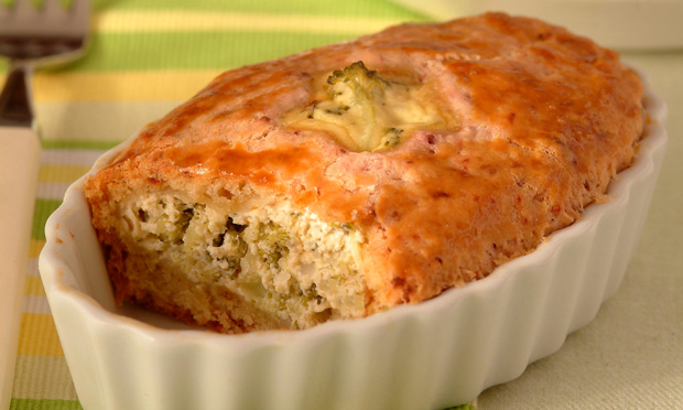 Torta de brócolis e quinoa