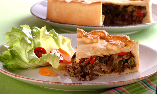 Torta de carne moída e escarola
