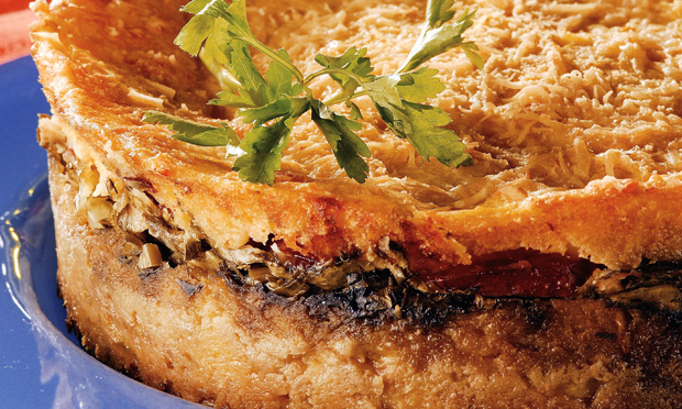 Torta de mandioquinha e calabresa