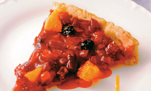 Torta doce de beterraba e frutas