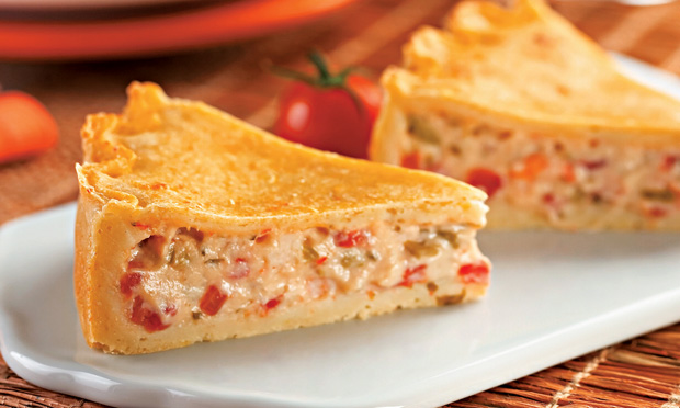 Torta de mandioca com camarão