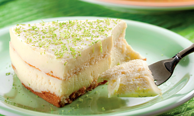 Torta-musse de limão e merengue