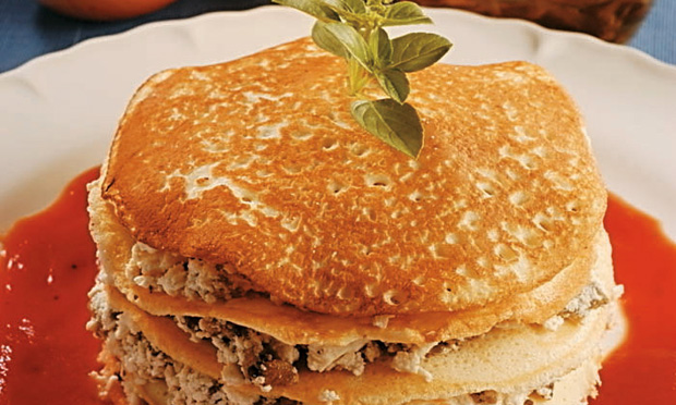 Torta de panqueca com ricota e berinjela