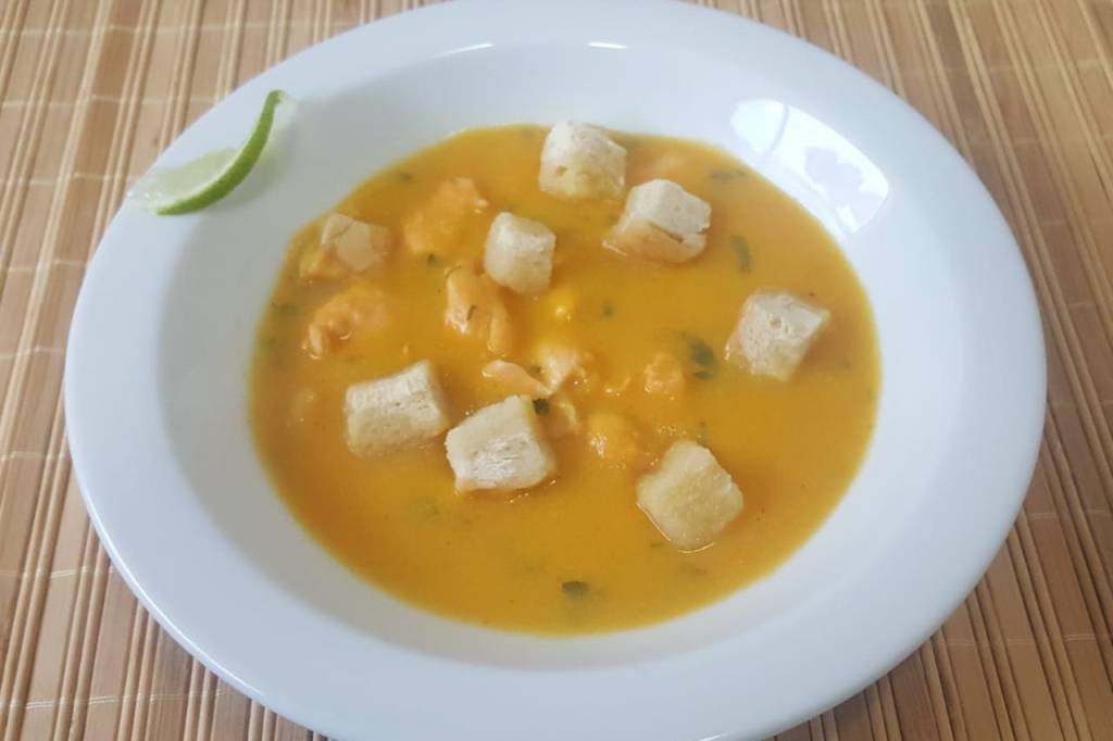 Caldo de salmão