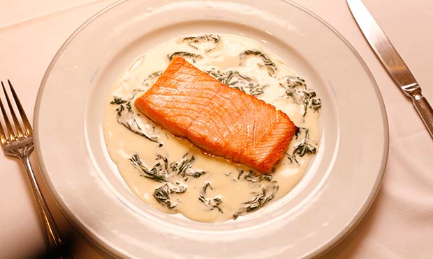 Salmão com molho azedinho