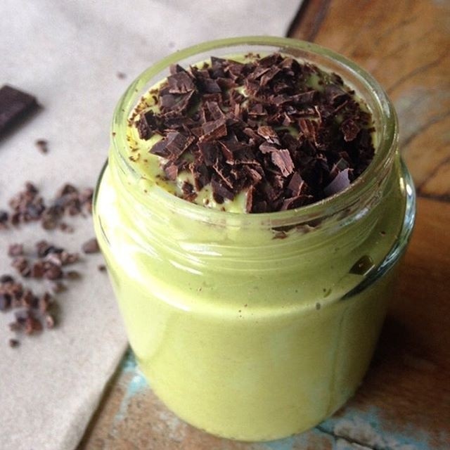 Smoothie de abacate, iogurte e limão para garantir energia durante o dia