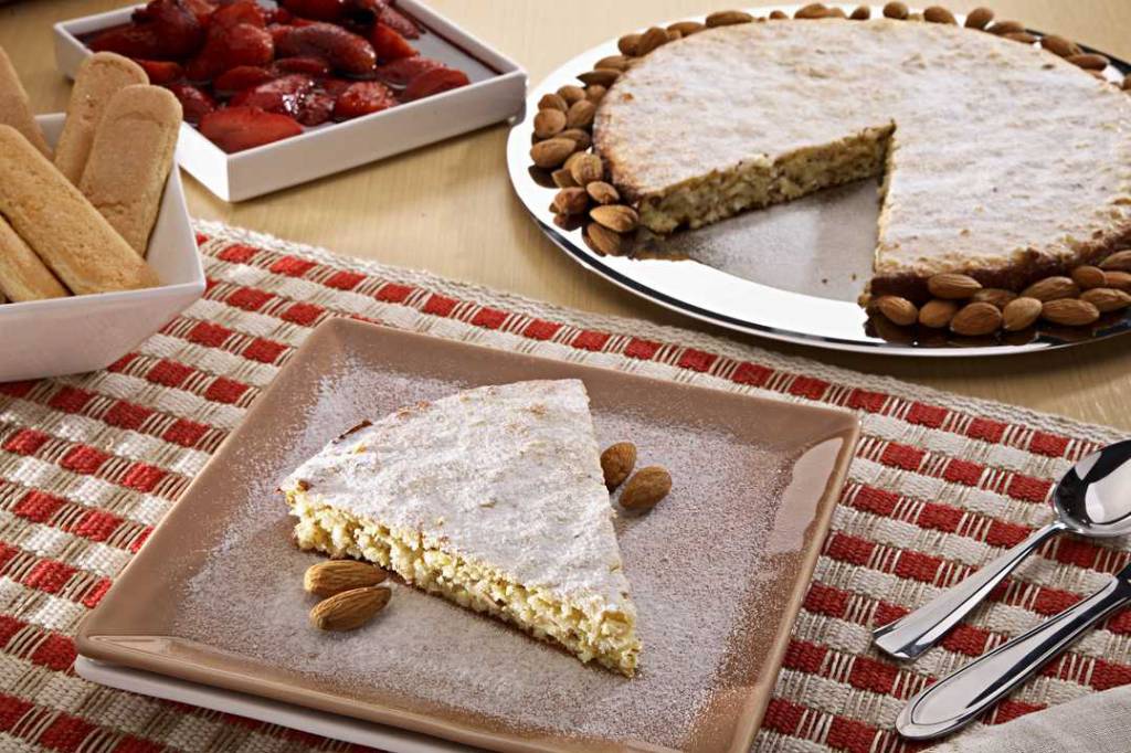 Torta de arroz e amêndoas