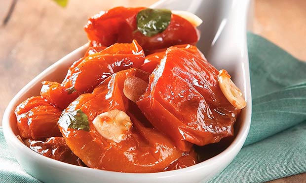 Tomate seco com manjericão