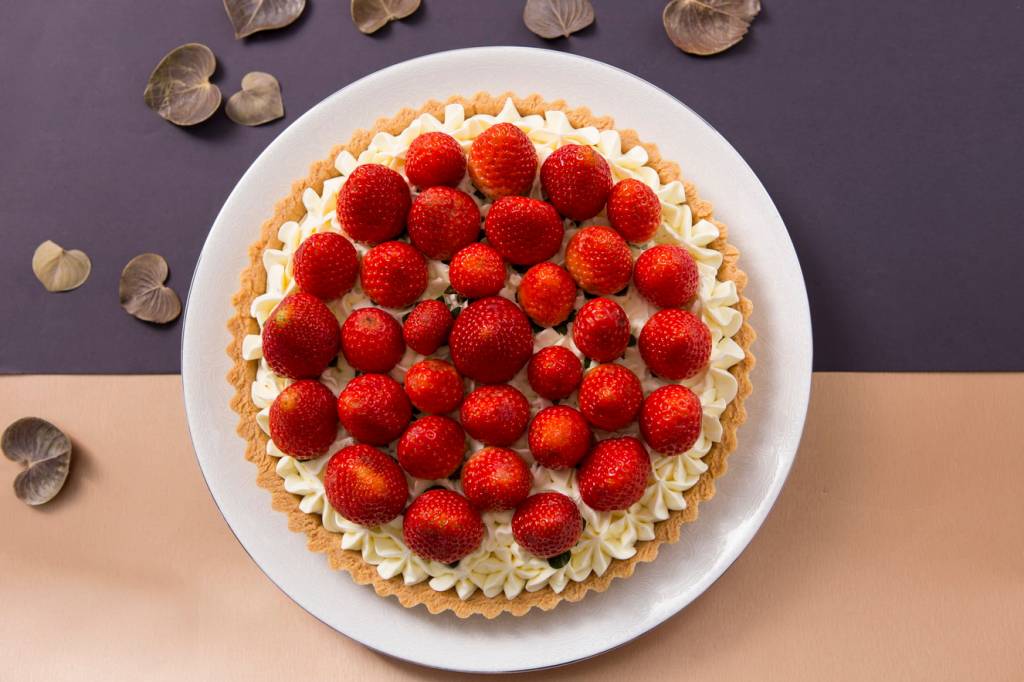 Torta de morango com chocolate branco