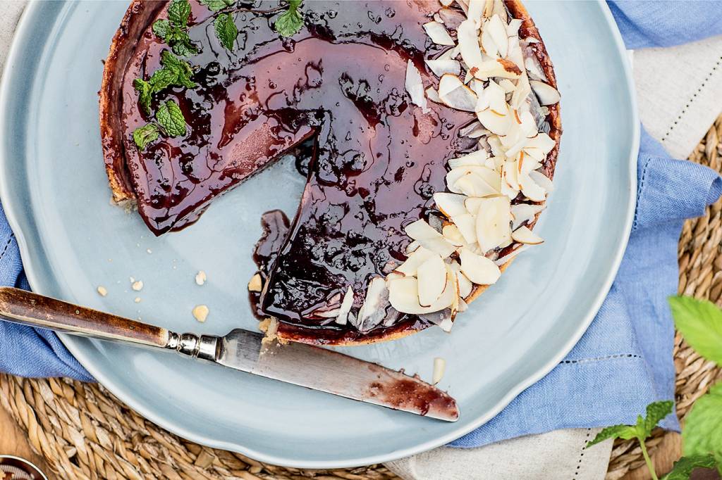 Torta de creme de açaí