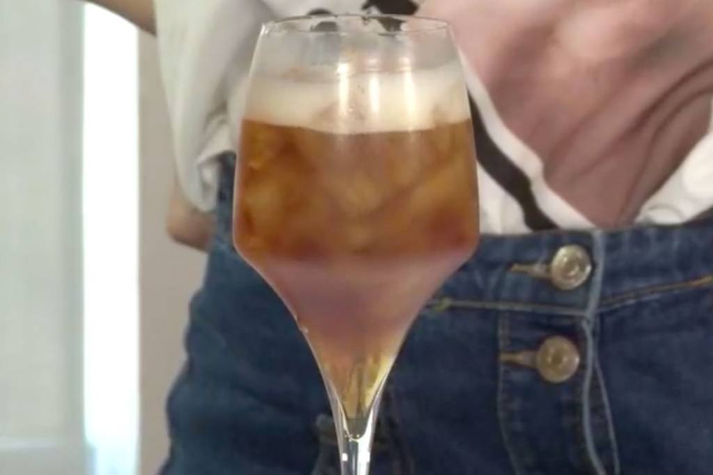 Vermouth Spritz