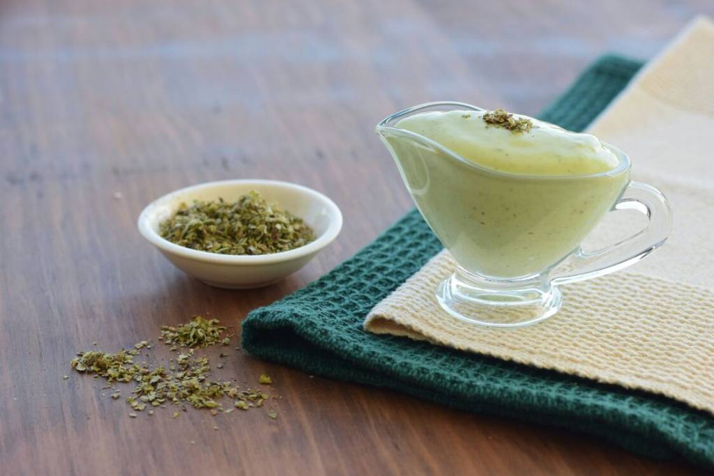 Requeijão vegano temperado para dar um up nos lanchinhos