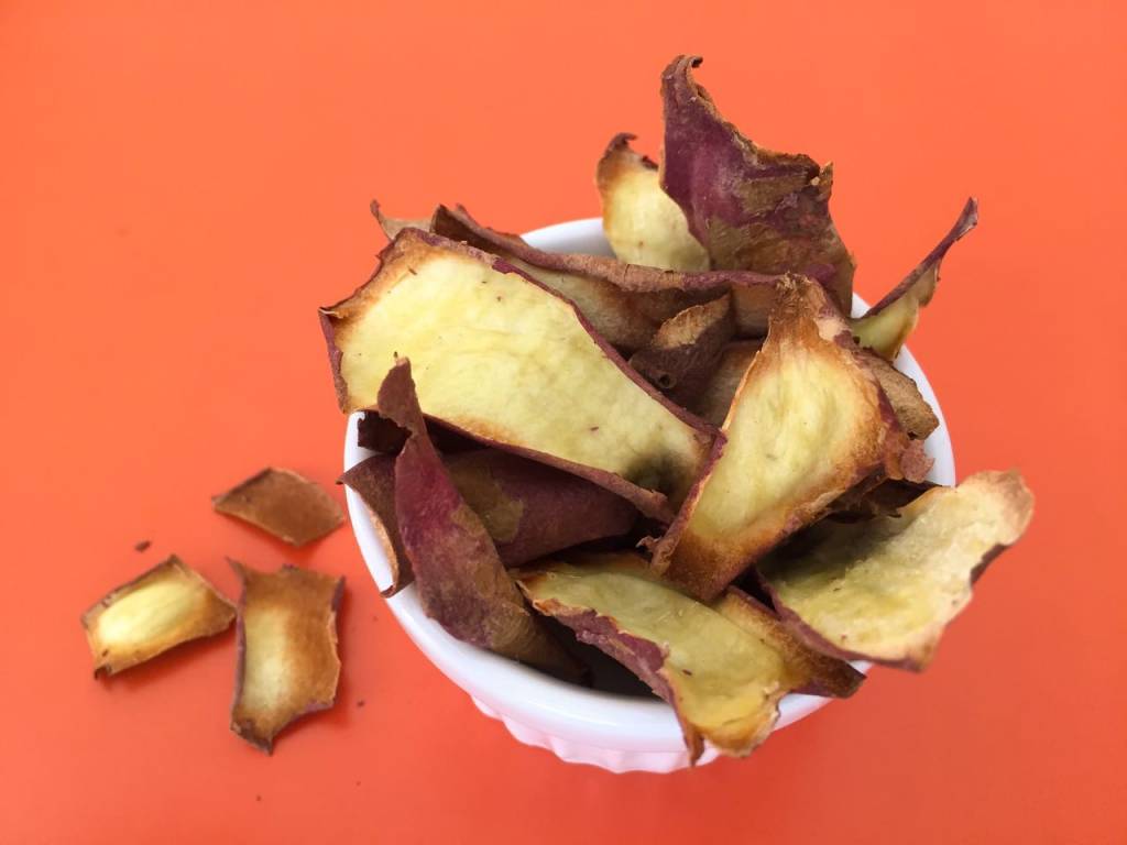 Chips de casca de batata-doce