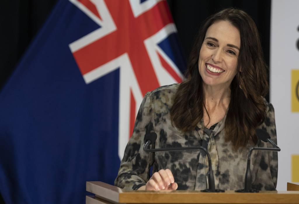 Jacinda Ardern sugere semana de 4 dias úteis para Nova Zelândia e o mundo