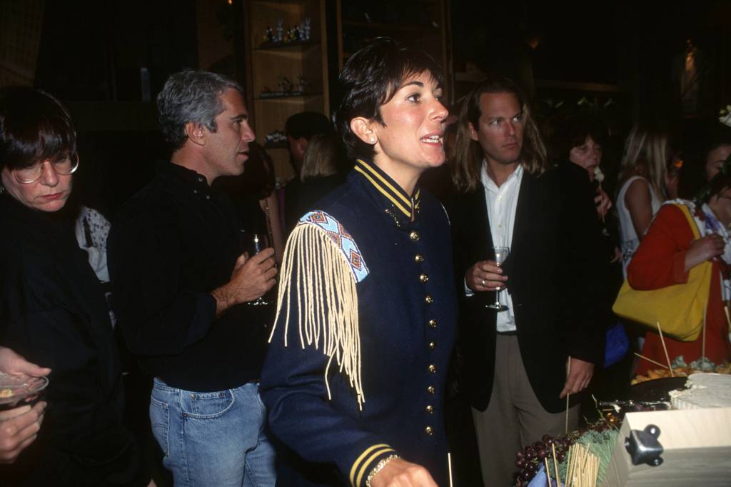 Jeffrey Epstein e Ghislaine Maxwell Jeffrey Epstein e Ghislaine Maxwell