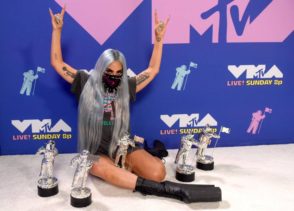 As máscaras de Lady Gaga roubam a cena no VMA 2020