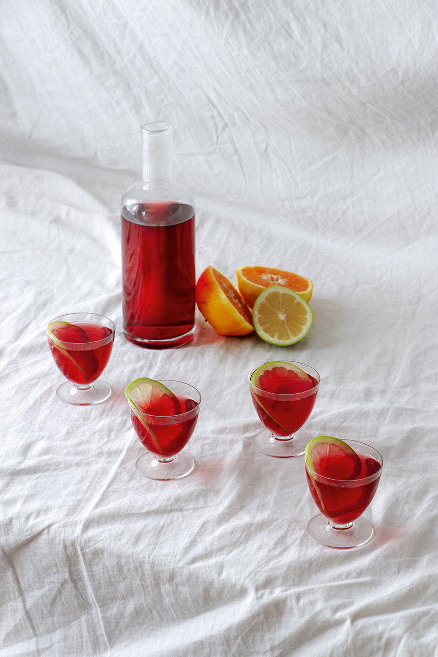 Chá gelado com hibisco
