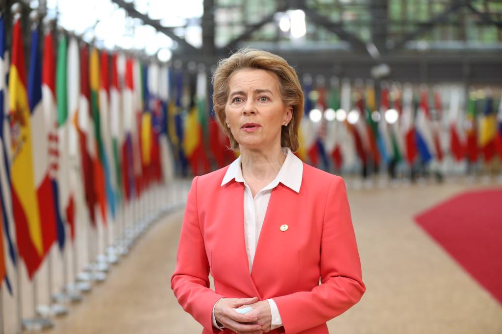 Após saia justa com líder turco, Von der Leyen denuncia machismo